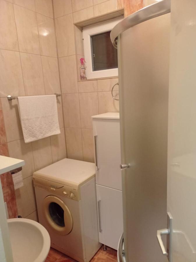 Apartman Lili Apartment Ливно Екстериор снимка