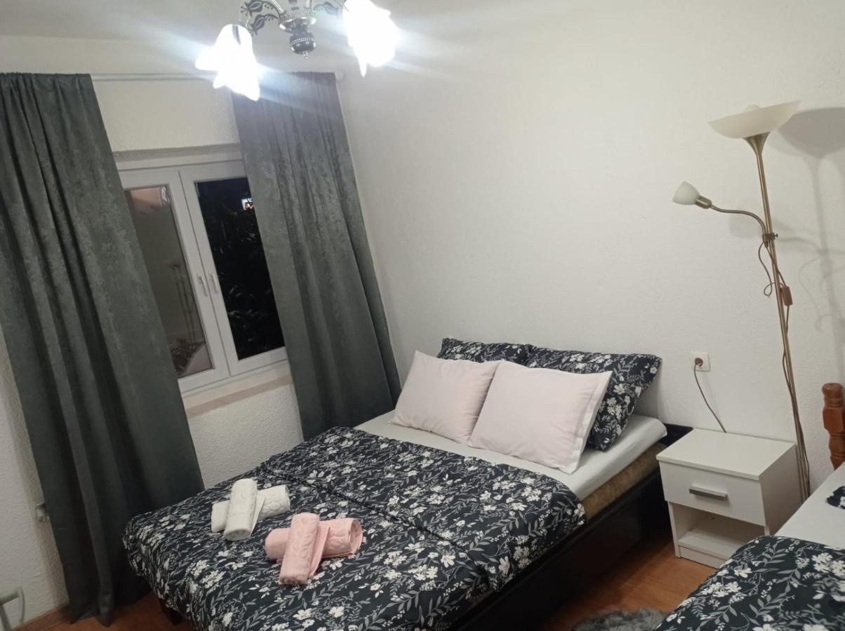 Apartman Lili Apartment Ливно Екстериор снимка