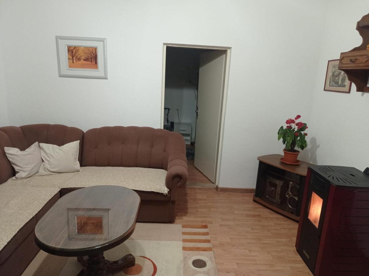 Apartman Lili Apartment Ливно Екстериор снимка